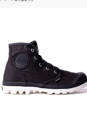 Palladium pampa hi canvas boot in black/marshmellow